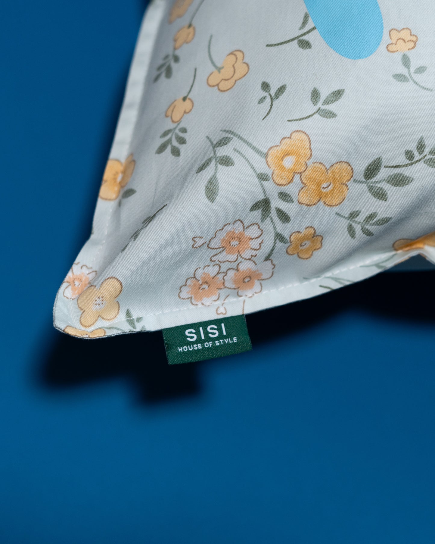 PRINTED FLOWER CUSHION 60X40CM