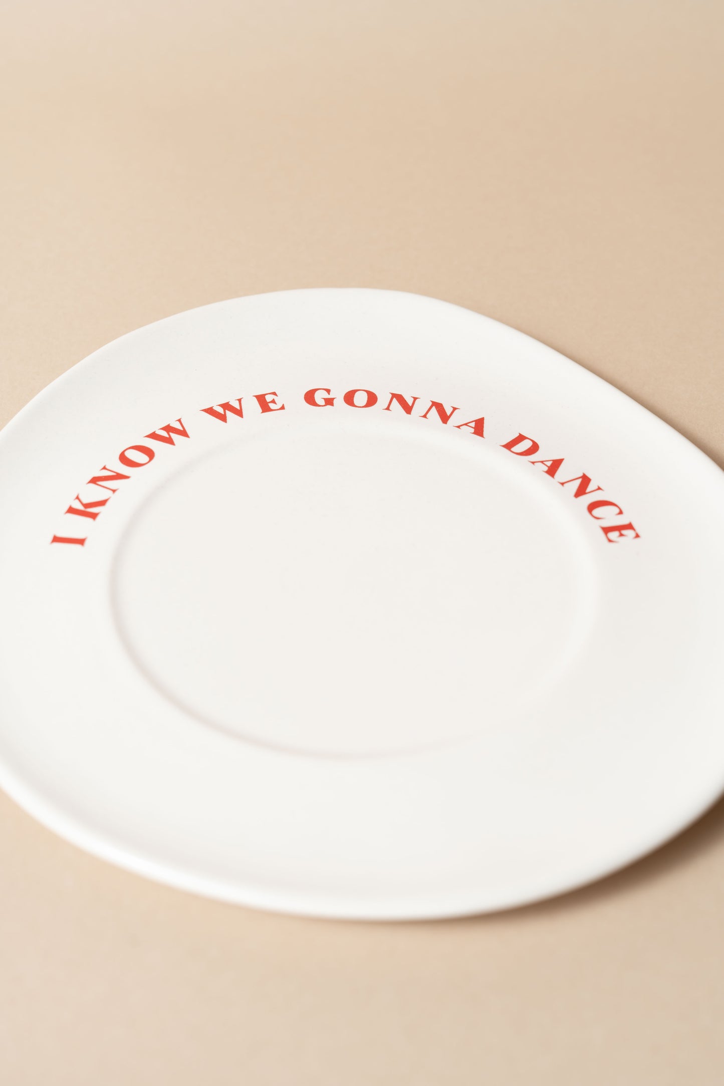 Sisi ceramic plate, I know we gonna dance