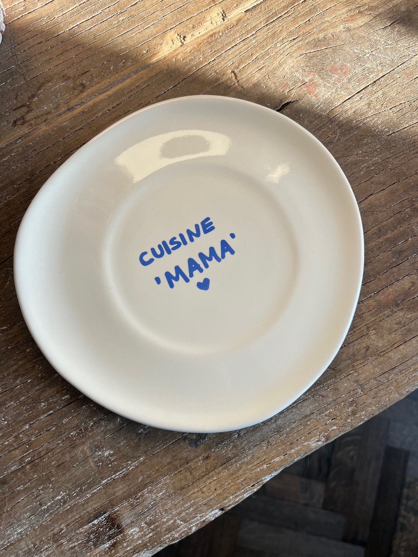 Sisi plate, Cuisinè Mama