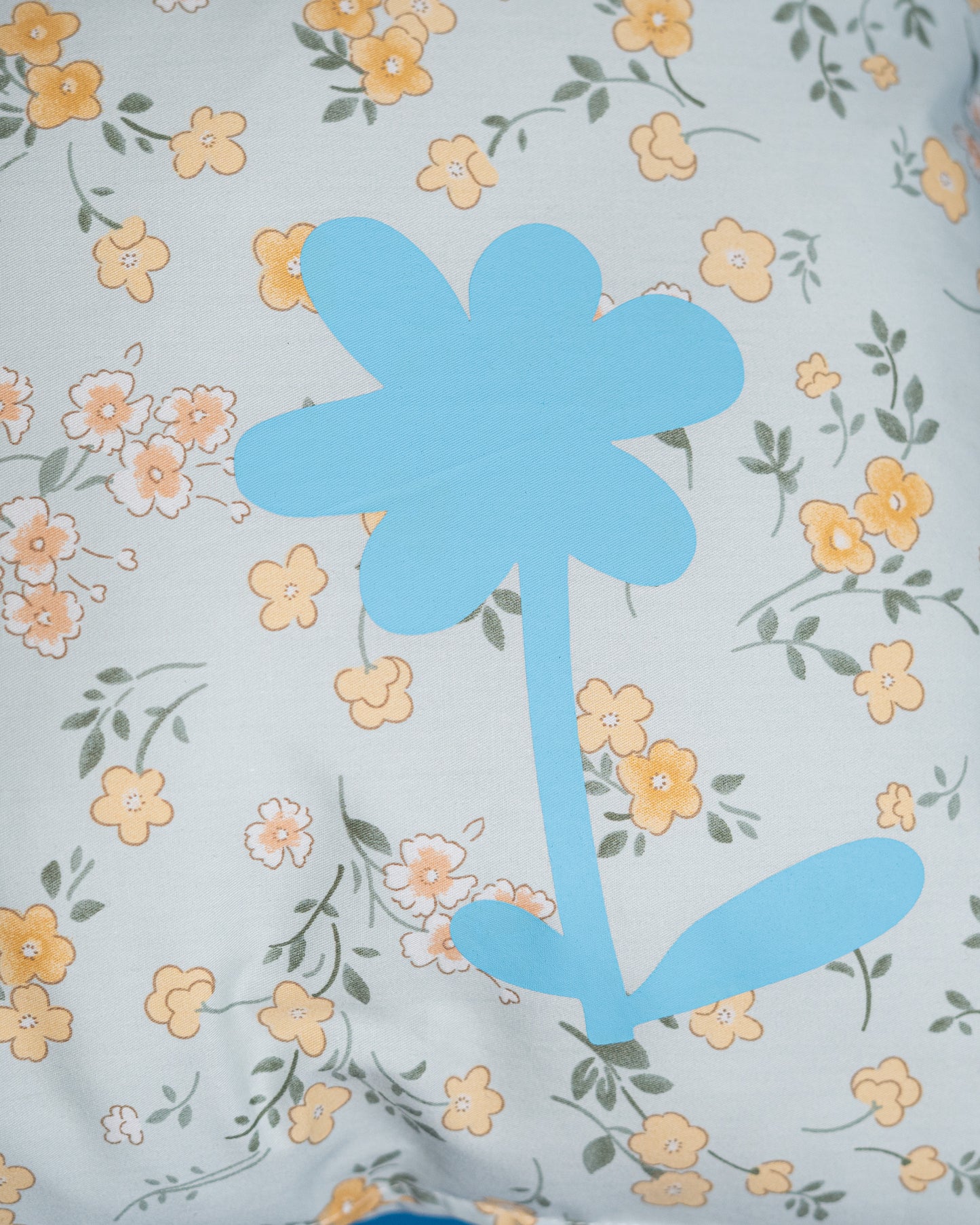 PRINTED FLOWER CUSHION 60X40CM