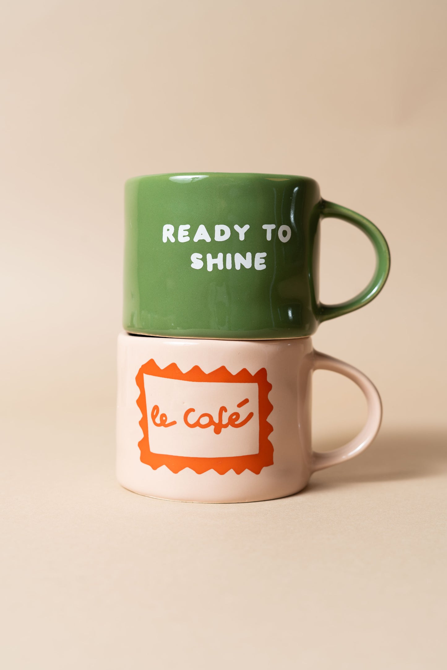 Sisi mug, Le cafè