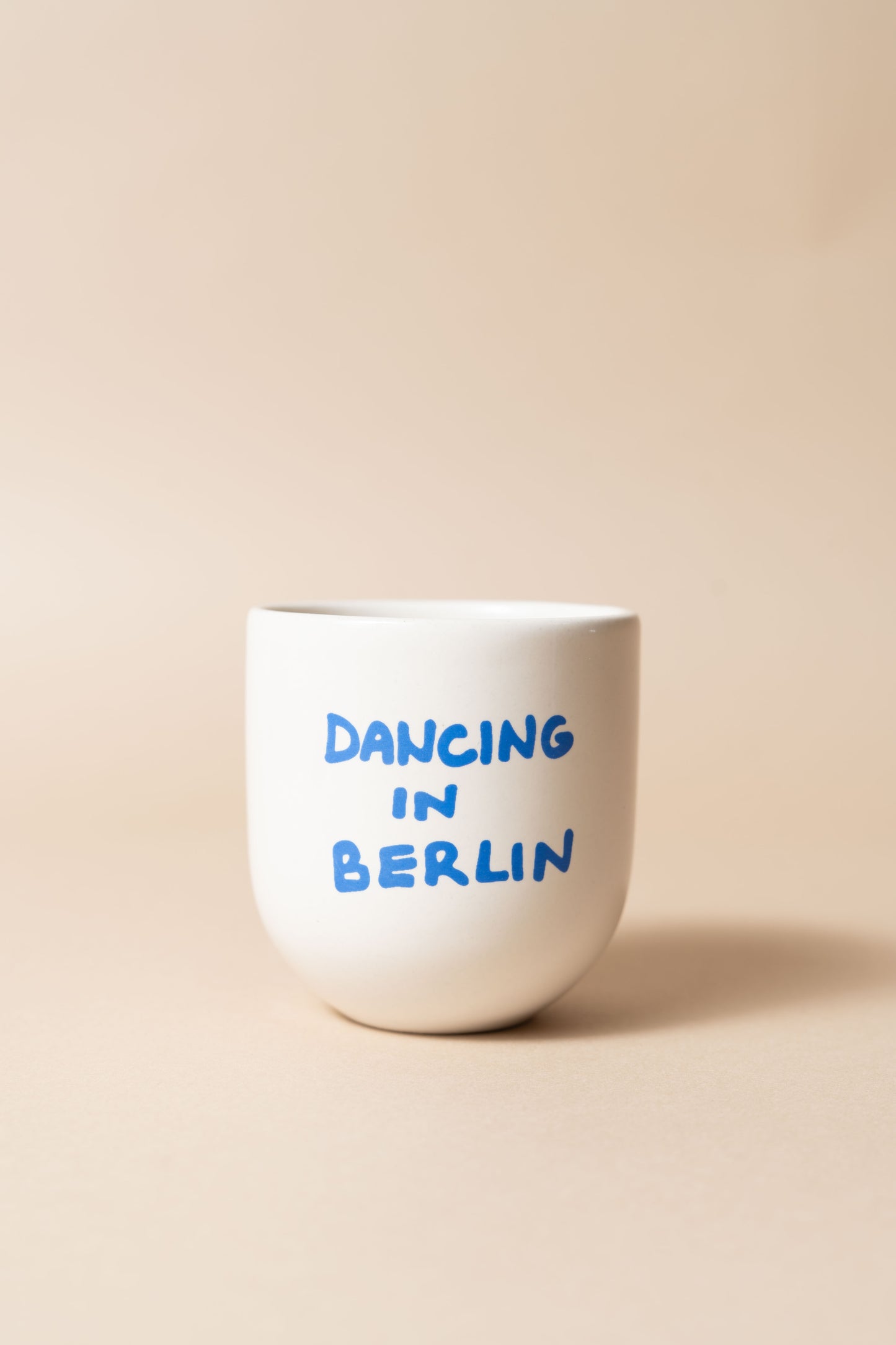 Sisi mug, Dancing in Berlin
