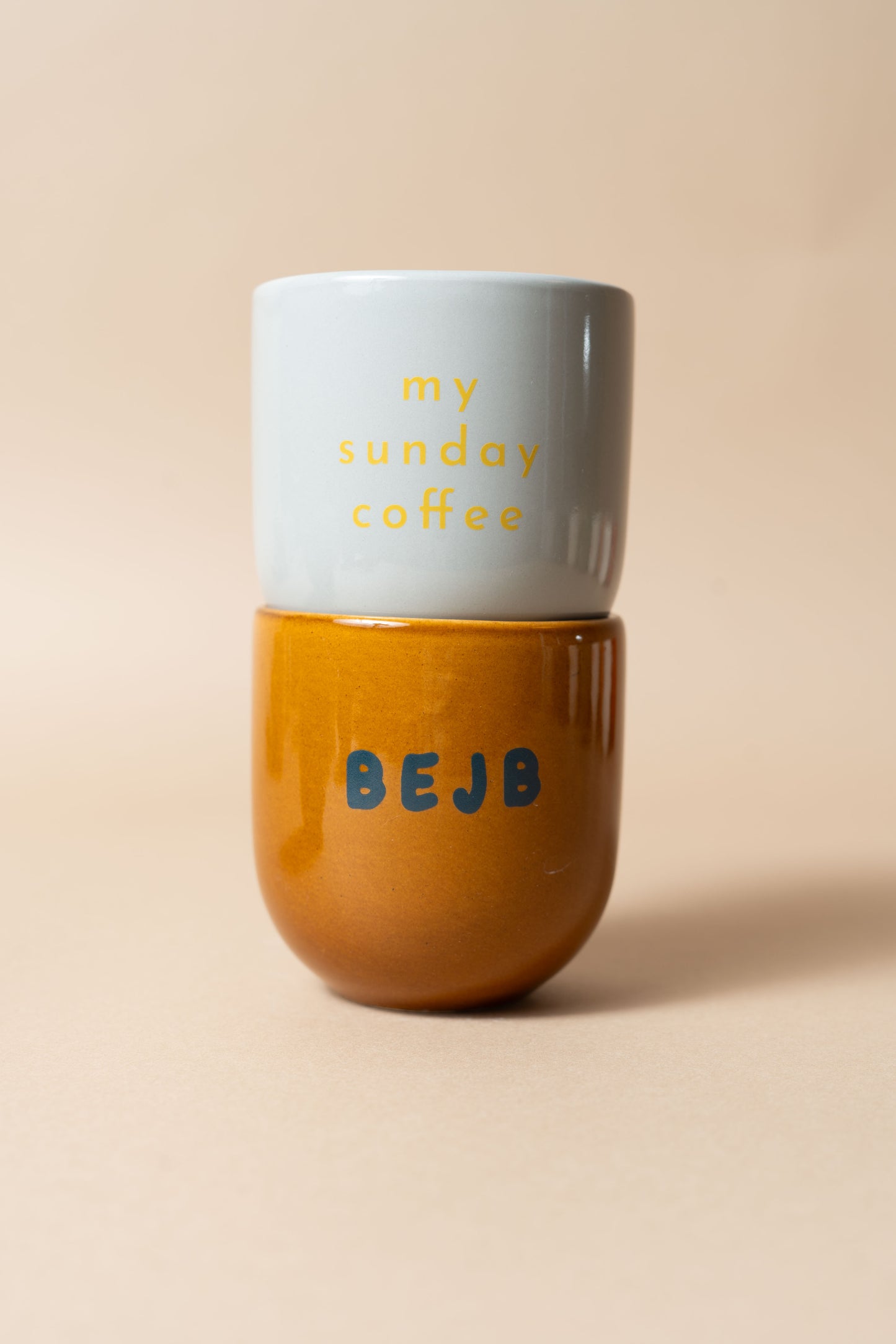 Sisi mug, B E J B