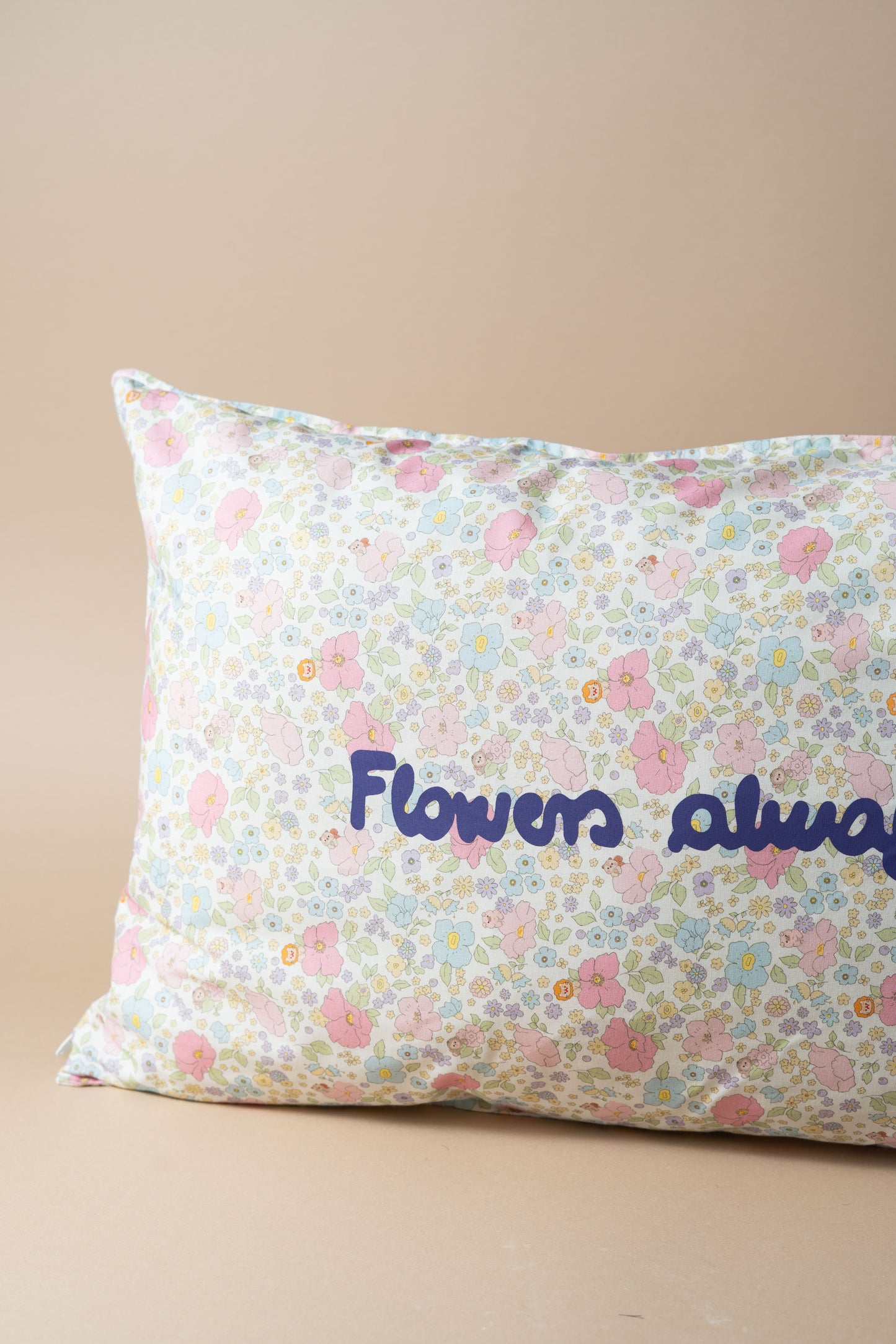 Flowers always cushion 60x40cm