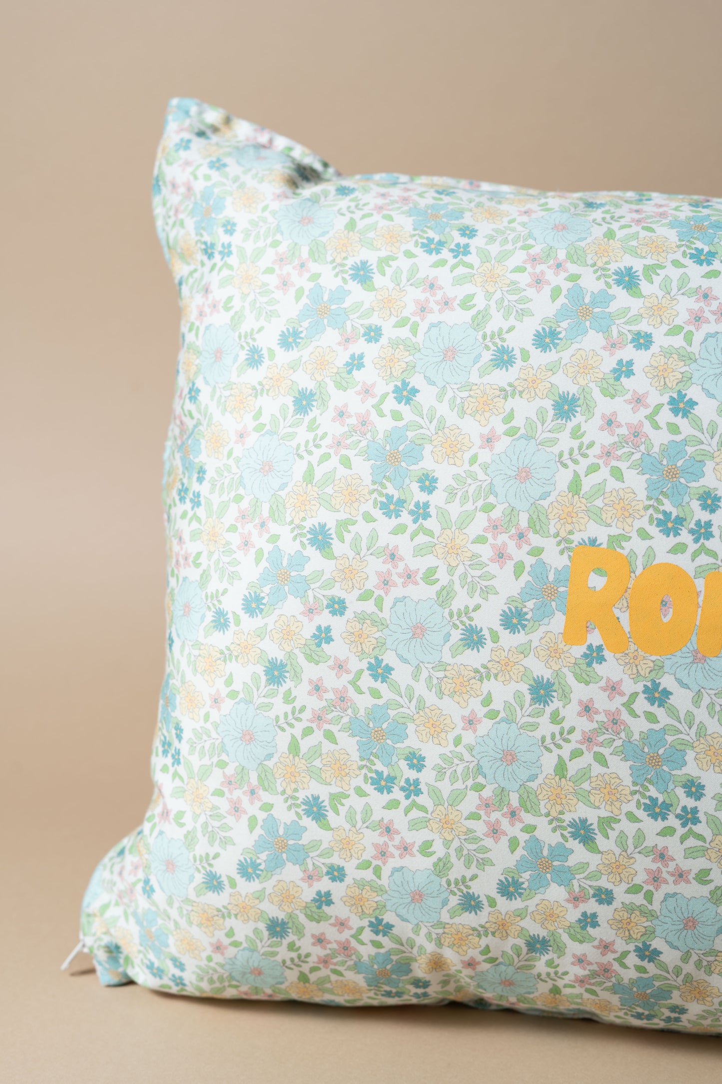 cushion Romantic 60x40cm