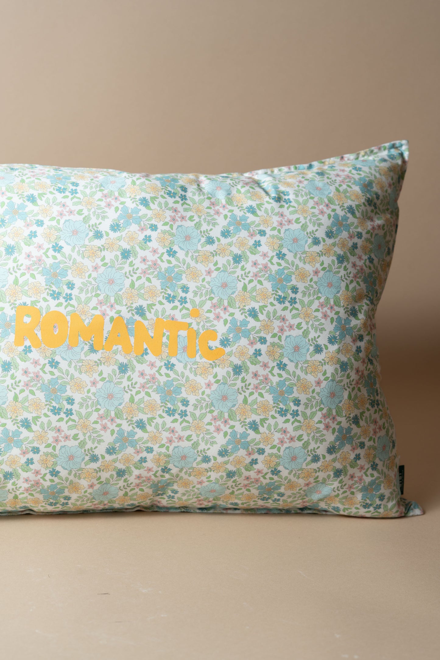 cushion Romantic 60x40cm