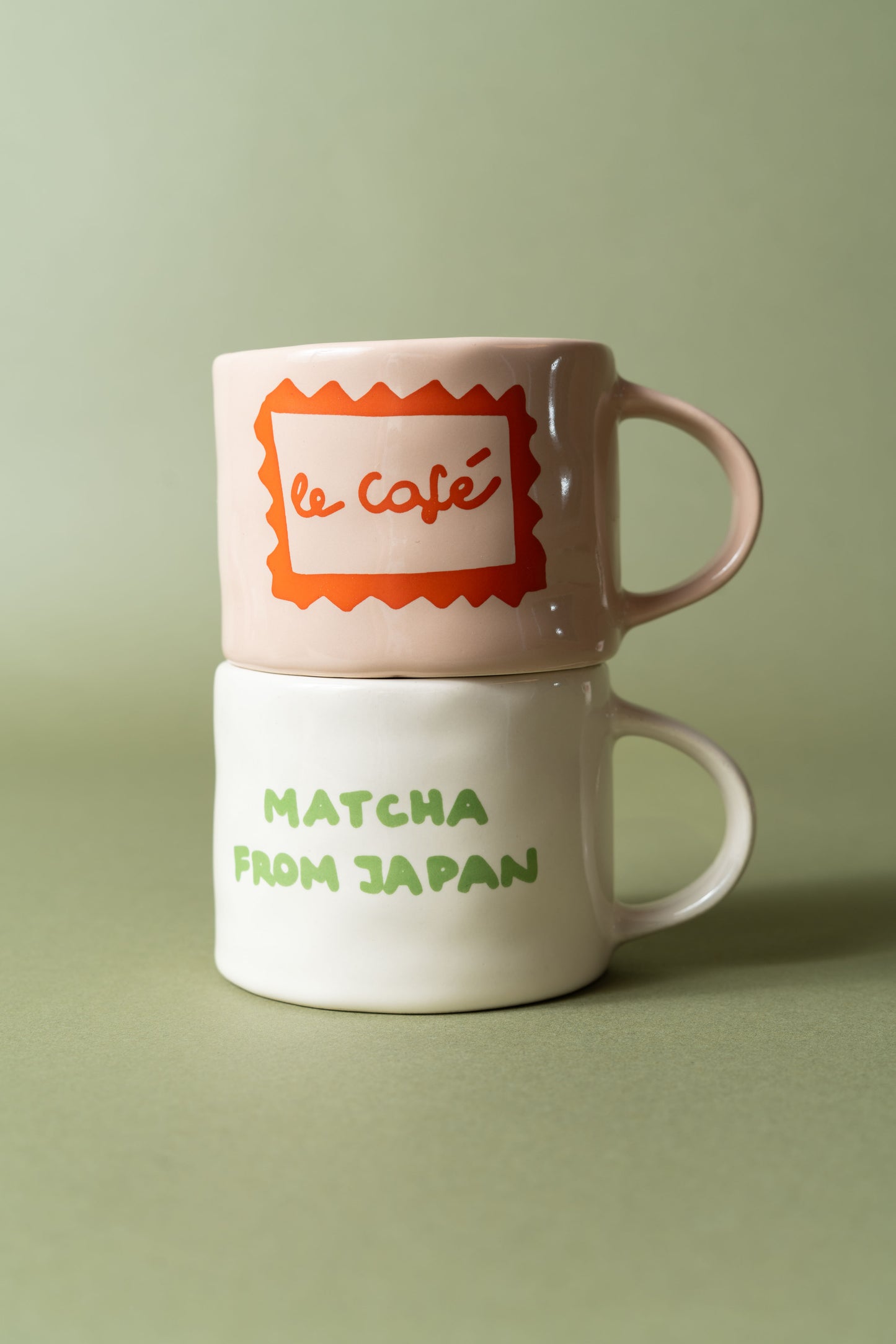 Sisi mug, Le cafè