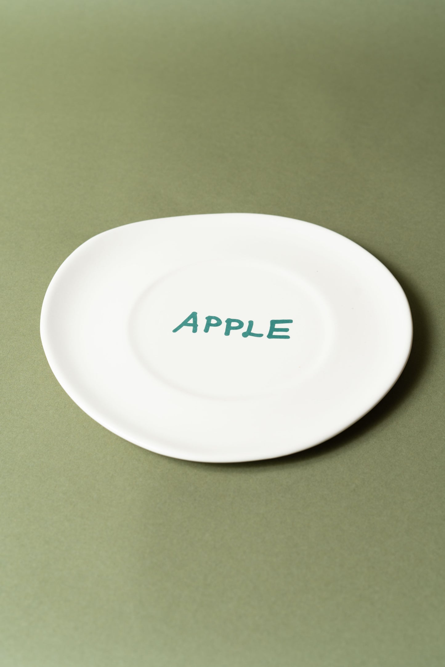 Sisi plate, apple
