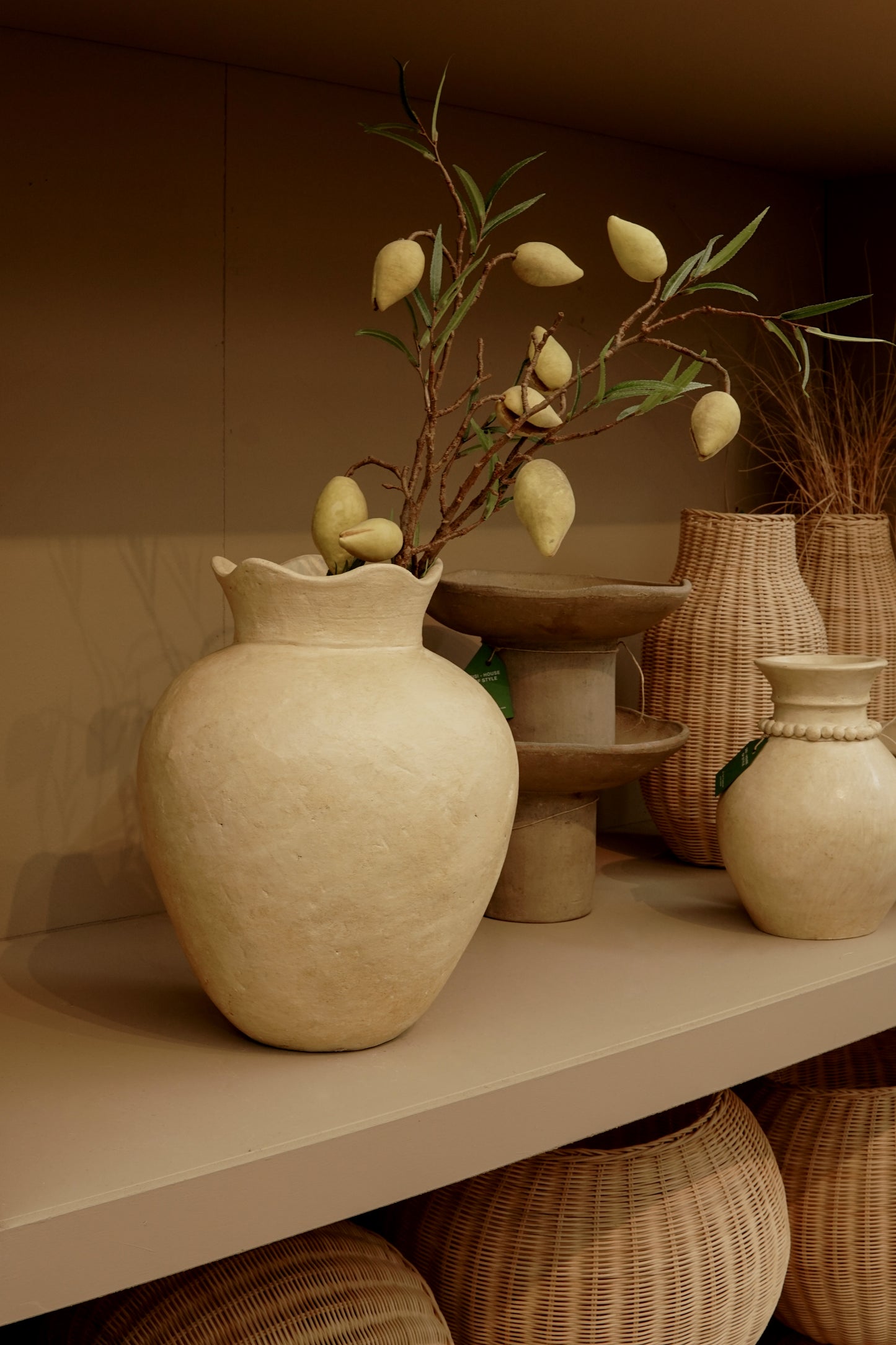 Terracotta vase, Mara