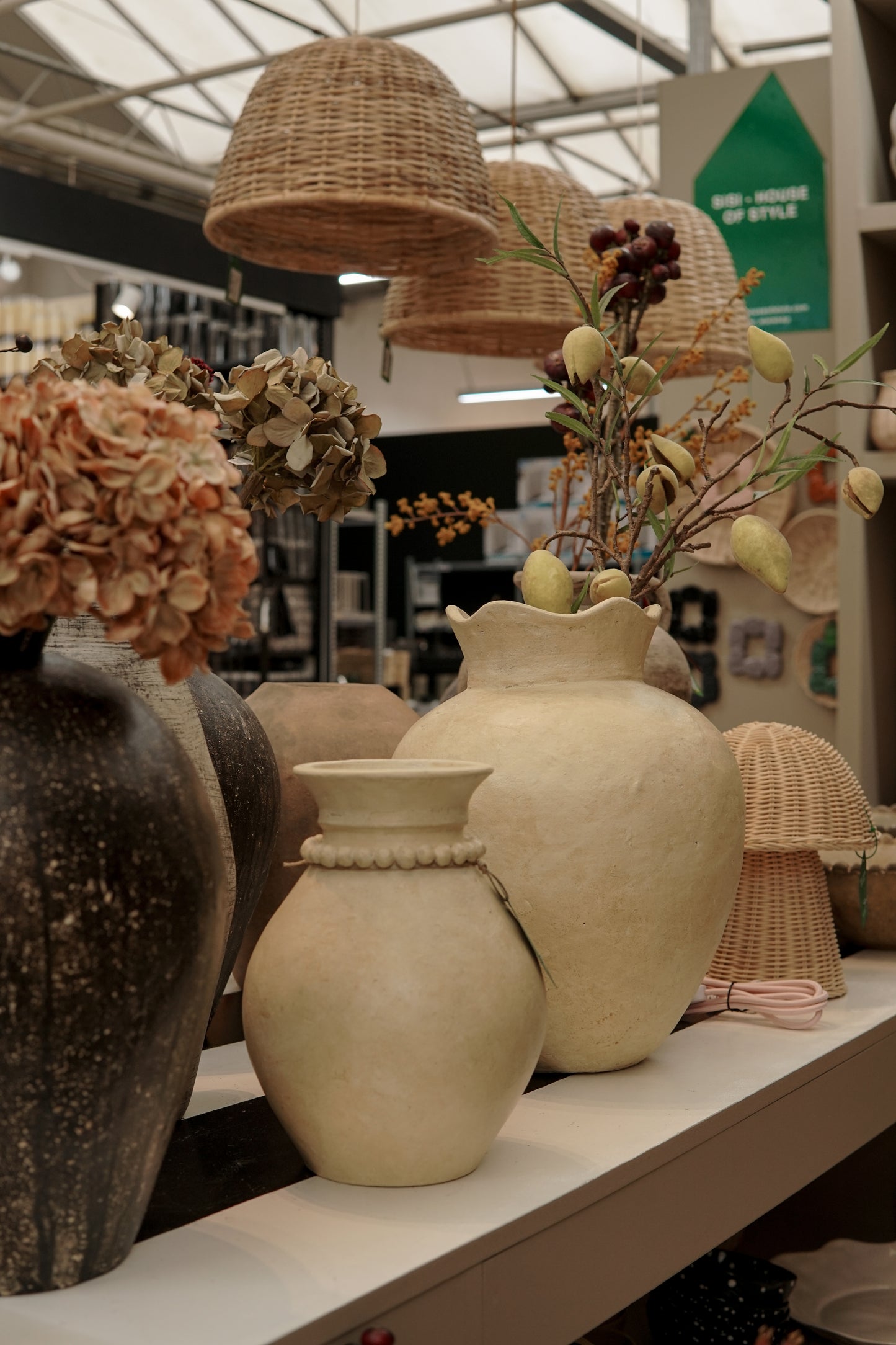 Terracotta vase, Sisika