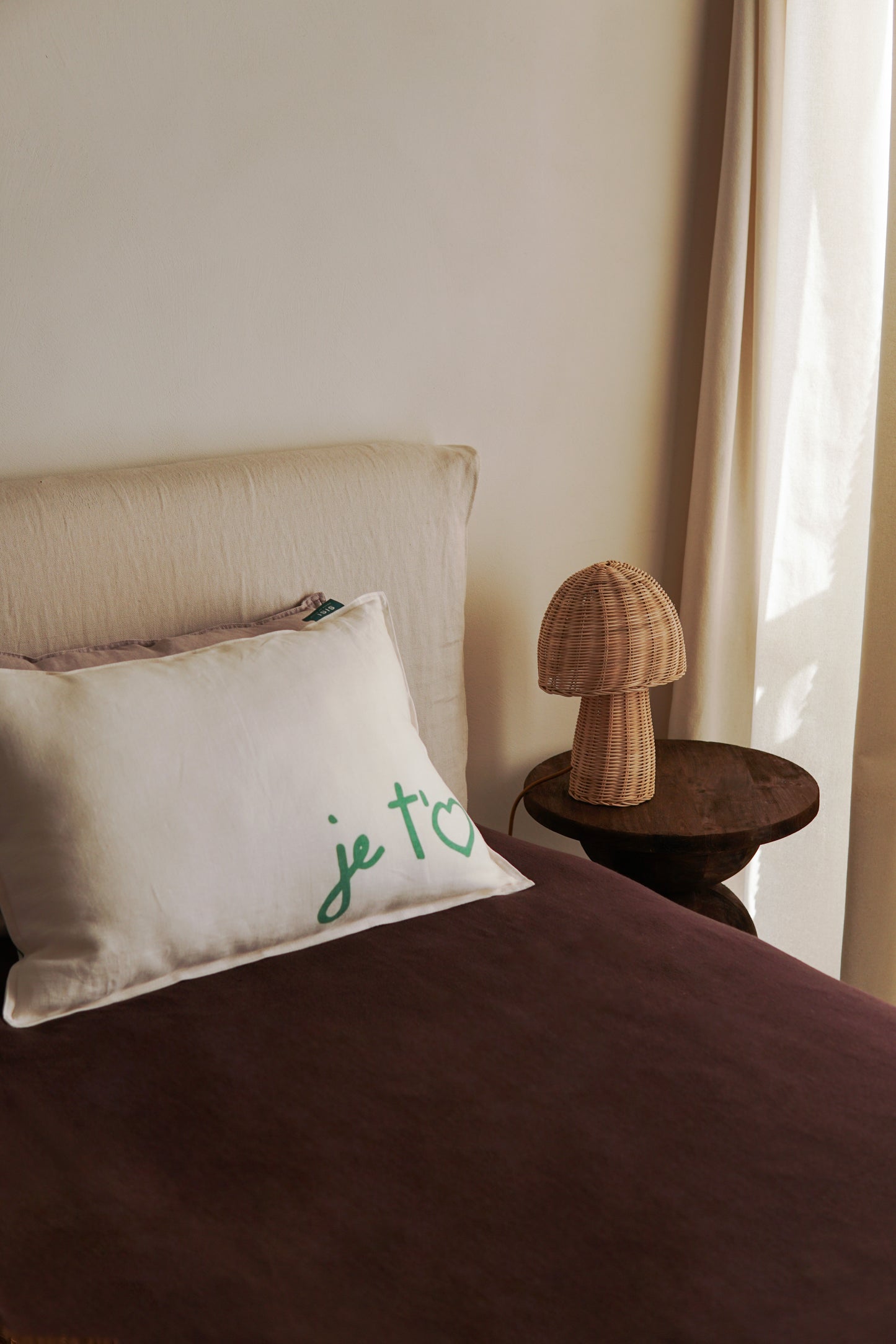 Sisi linen cushion, Je t'eam