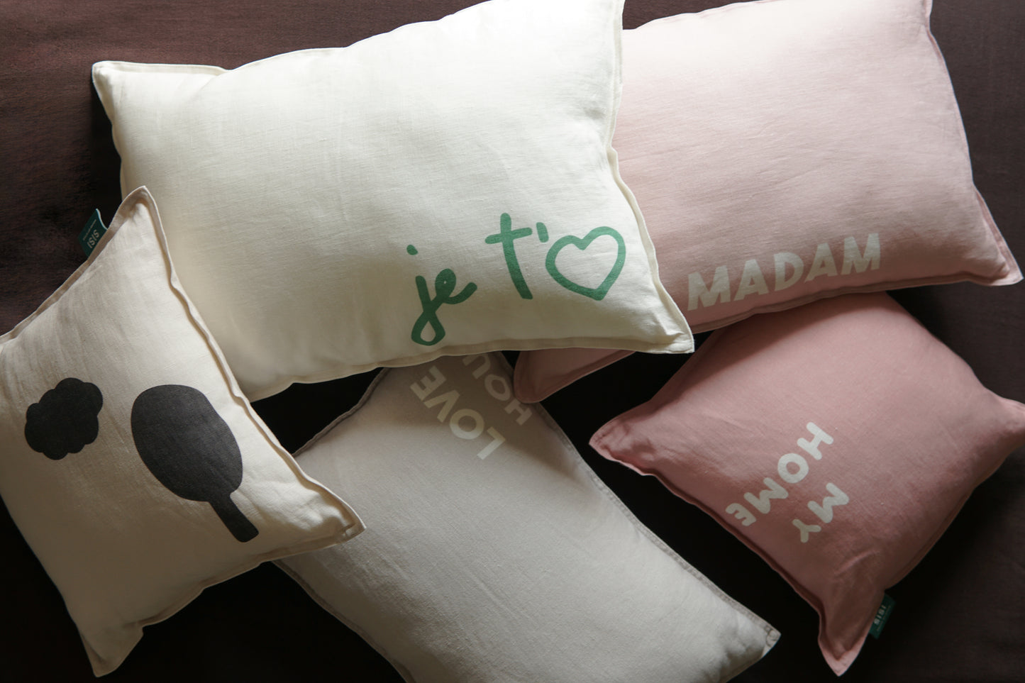 Sisi linen cushion, Je t'eam