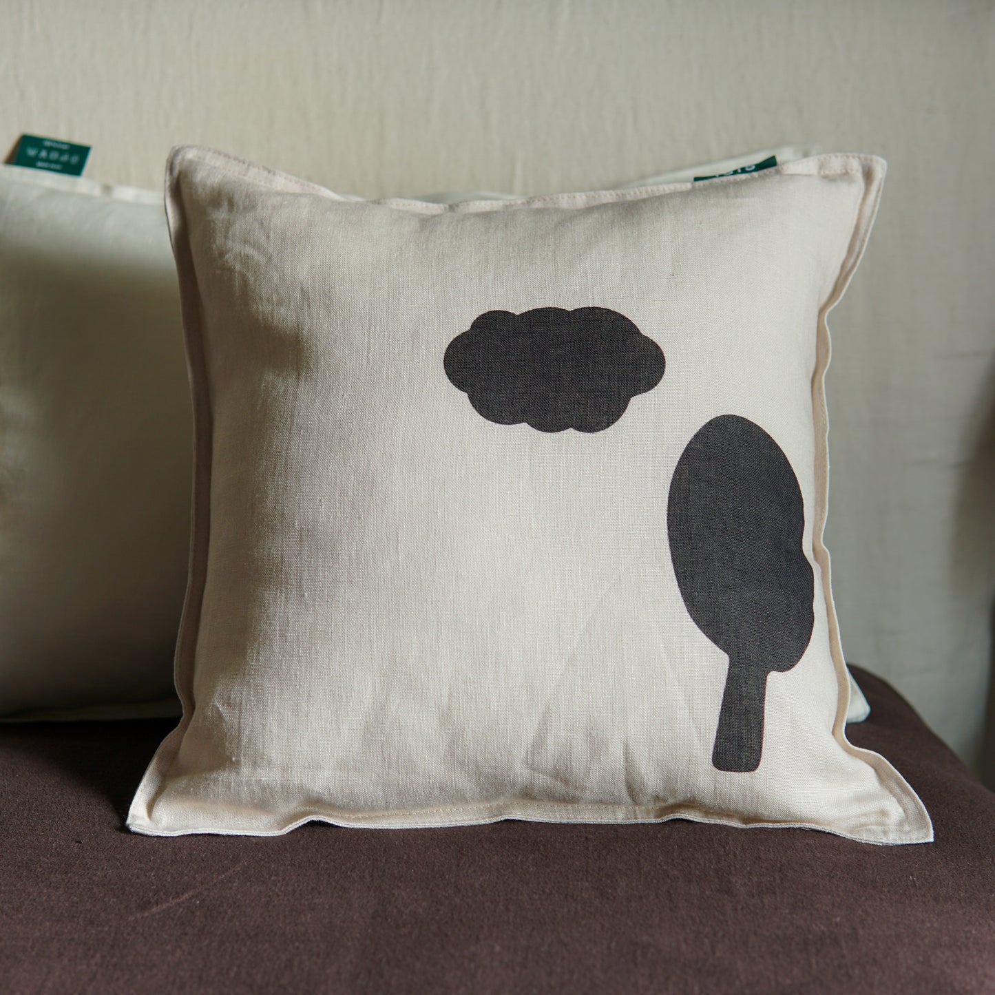 Sisi linen cushion, Cloud & tree