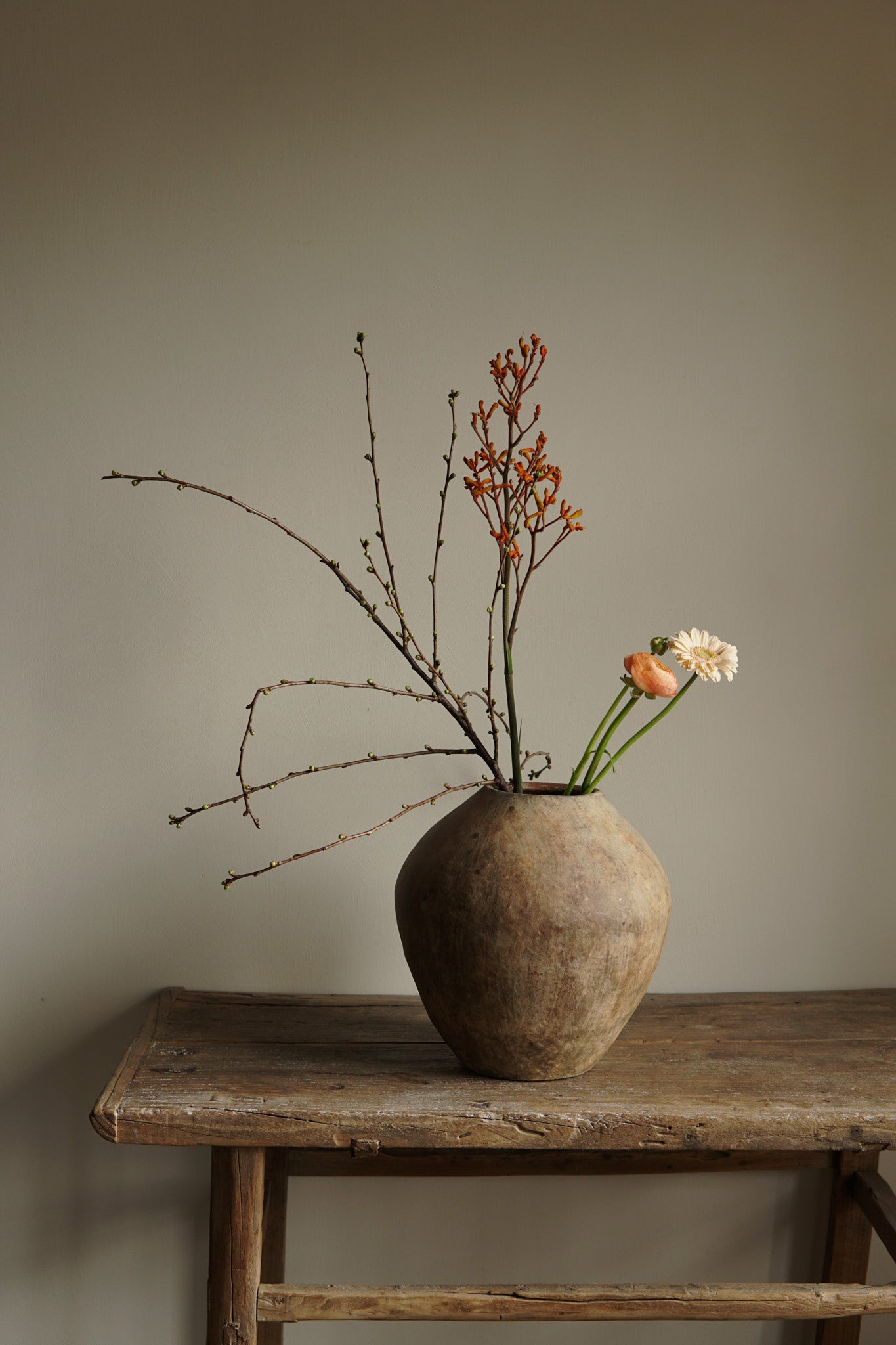 Sisi, Terracota vase miss Tina