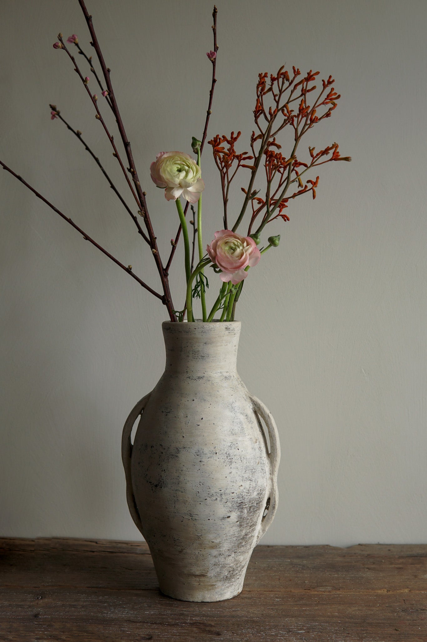 Sisi, Terracota vase miss Iva