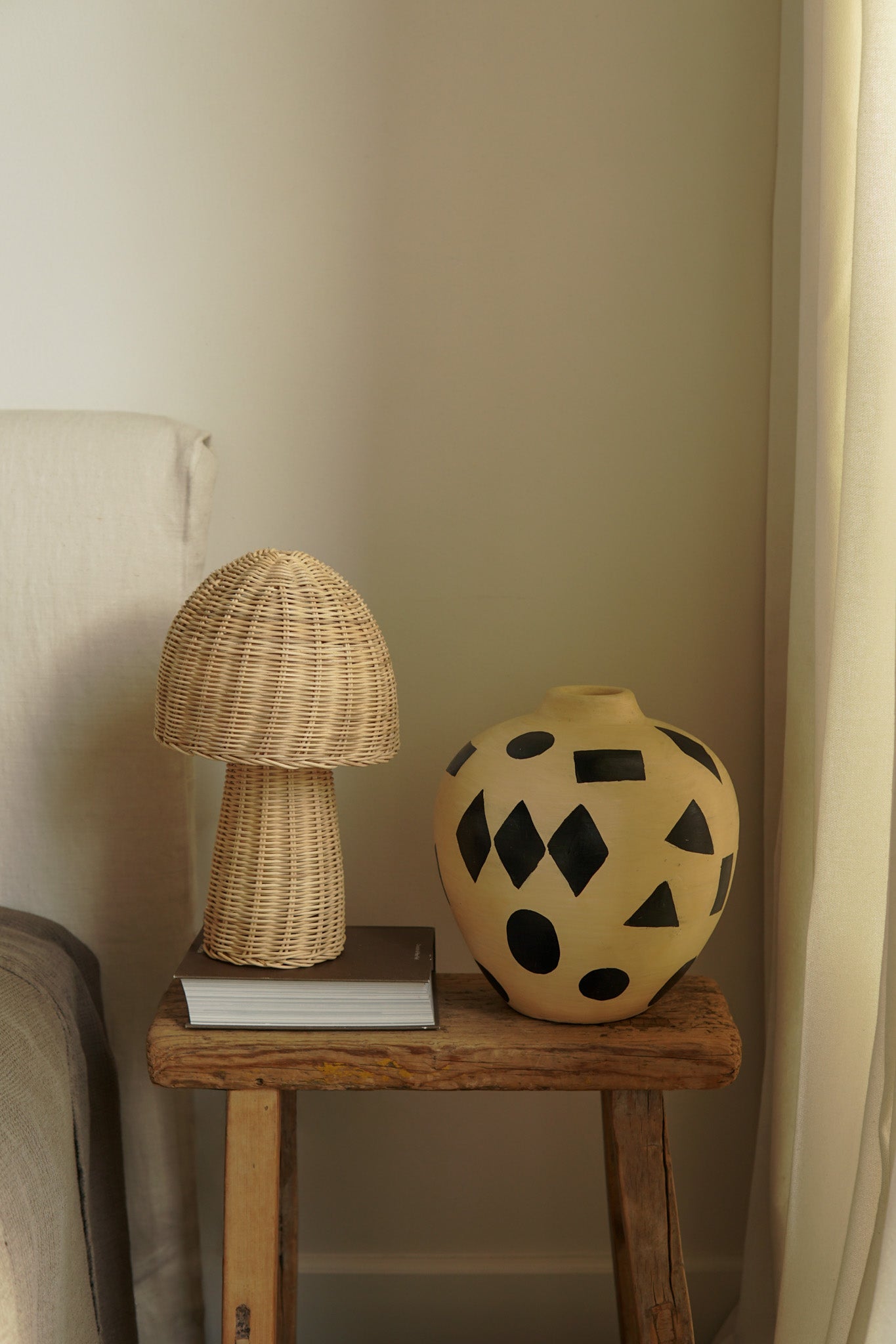 Sisi Rattan mushroom lamp