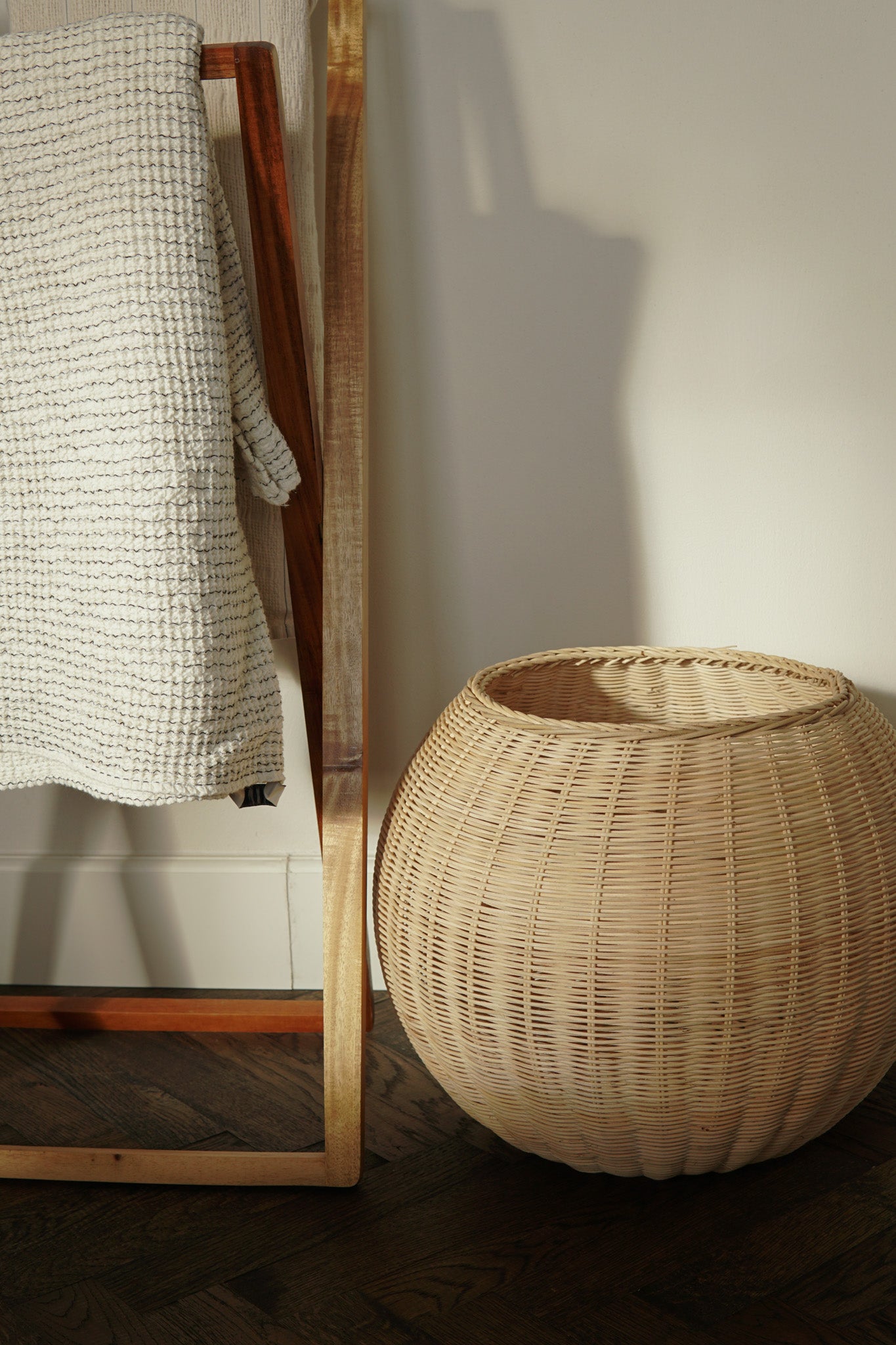 Sisi rattan, Round basket