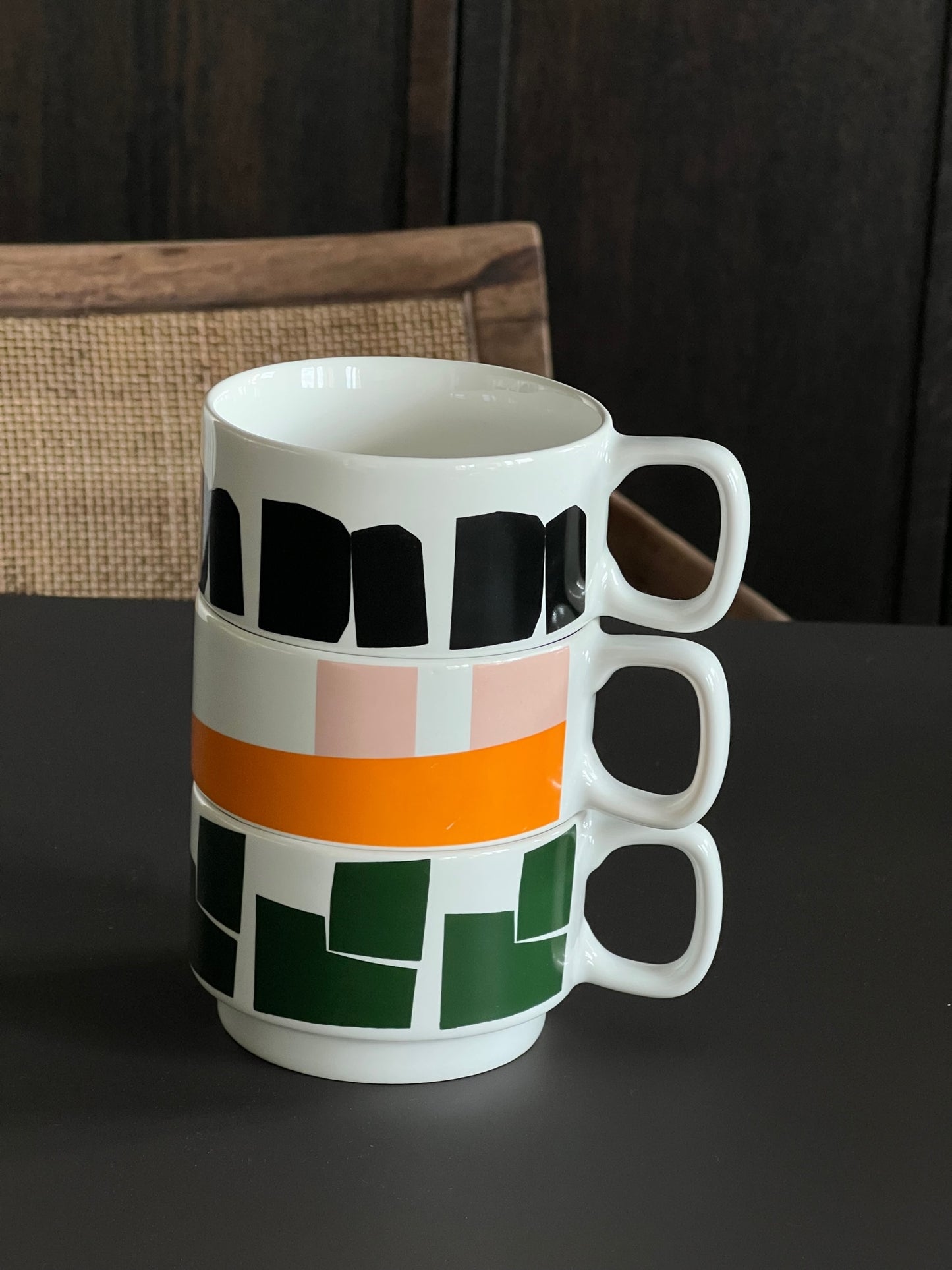 Sisi cup, green graphic design