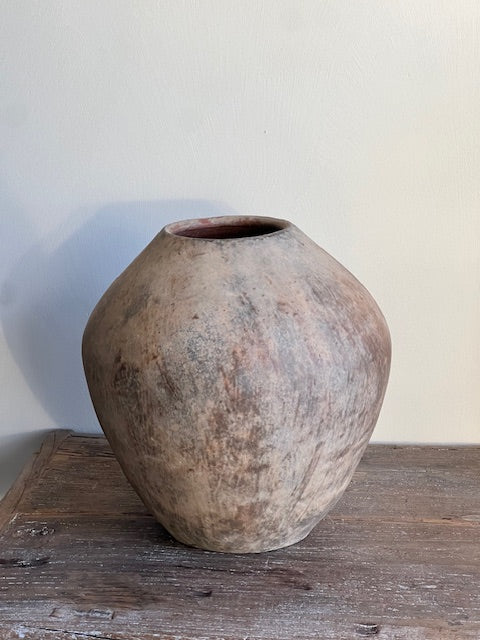 Sisi, Terracota vase miss Tina