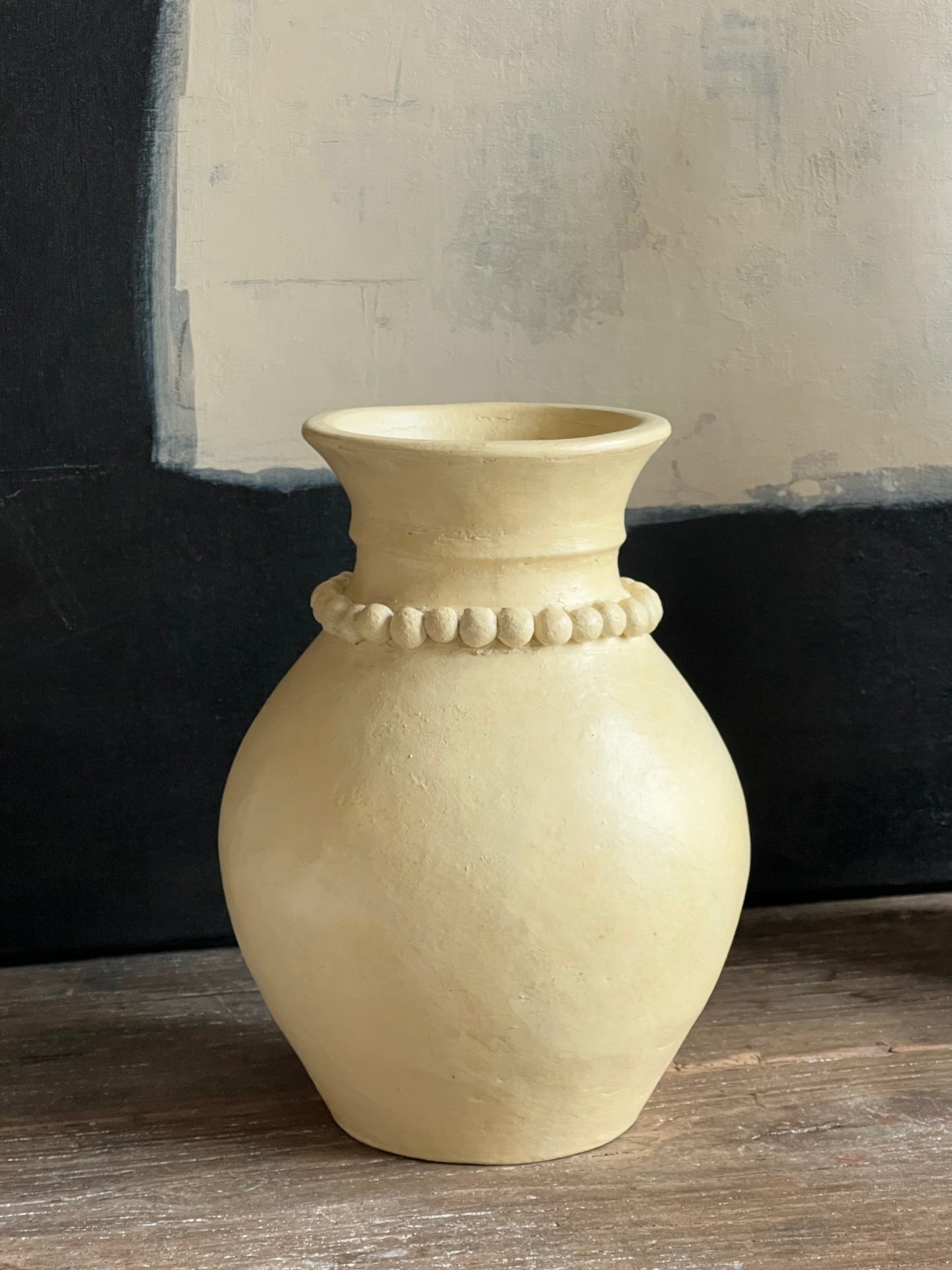 Terracotta vase, Sisika