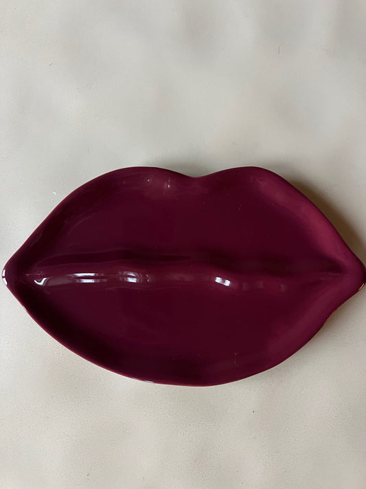 Sisi lip plate, burgundy
