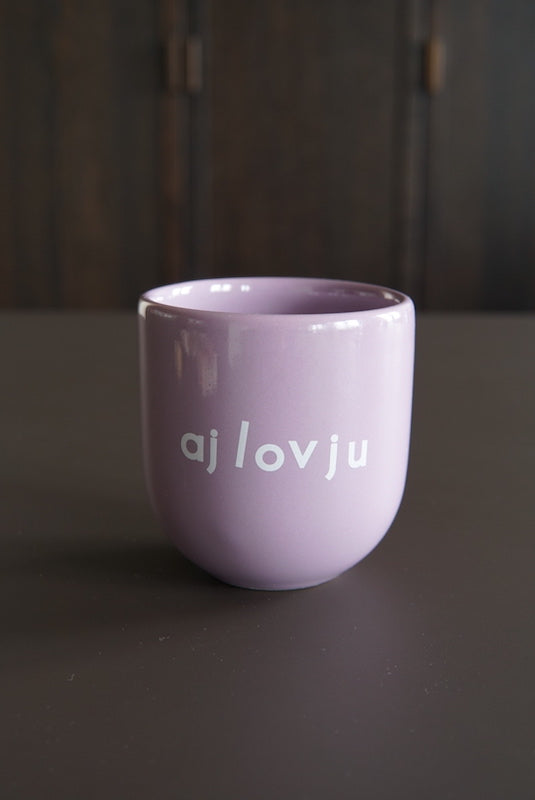 Sisi mug, Ajlovju