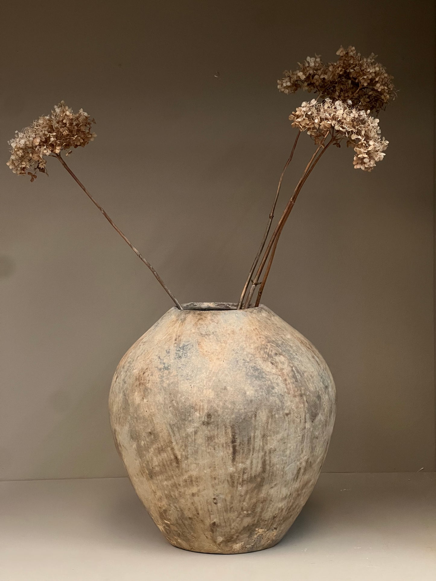 Sisi, Terracota vase miss Tina