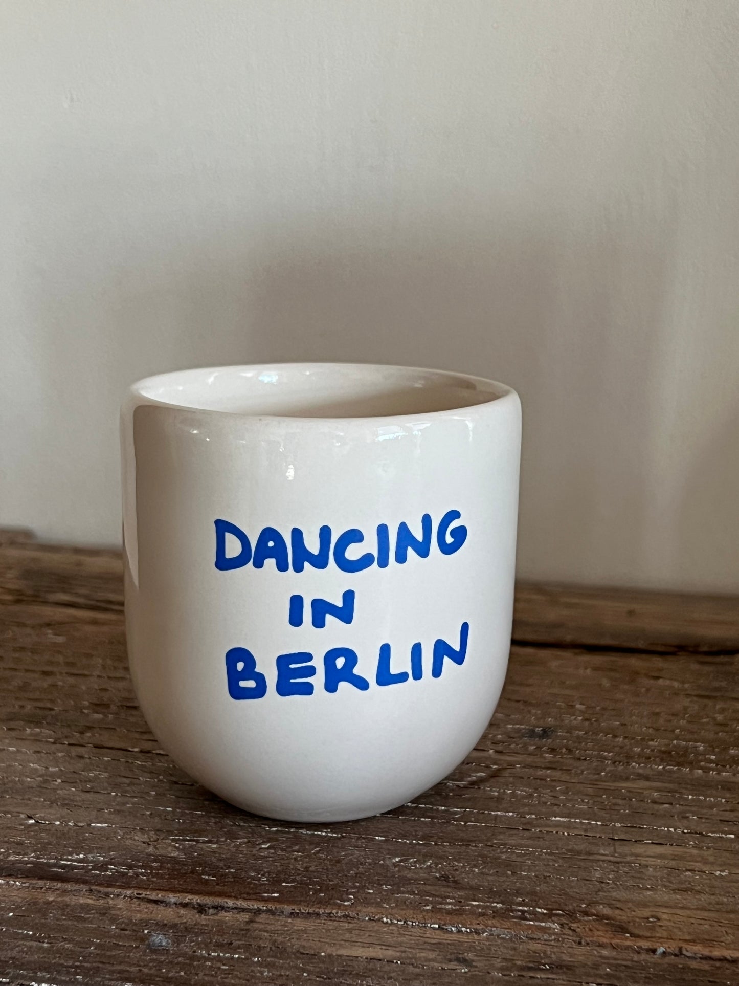 Sisi mug, Dancing in Berlin